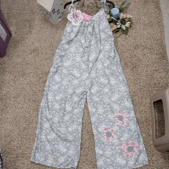 Handmade Pants - 3521 Size Large Grey Jumpsuit  With Embroidered Flower Motifs.